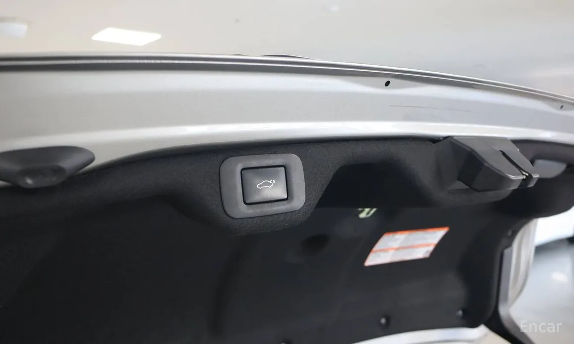 Фото 17 - Lexus ES