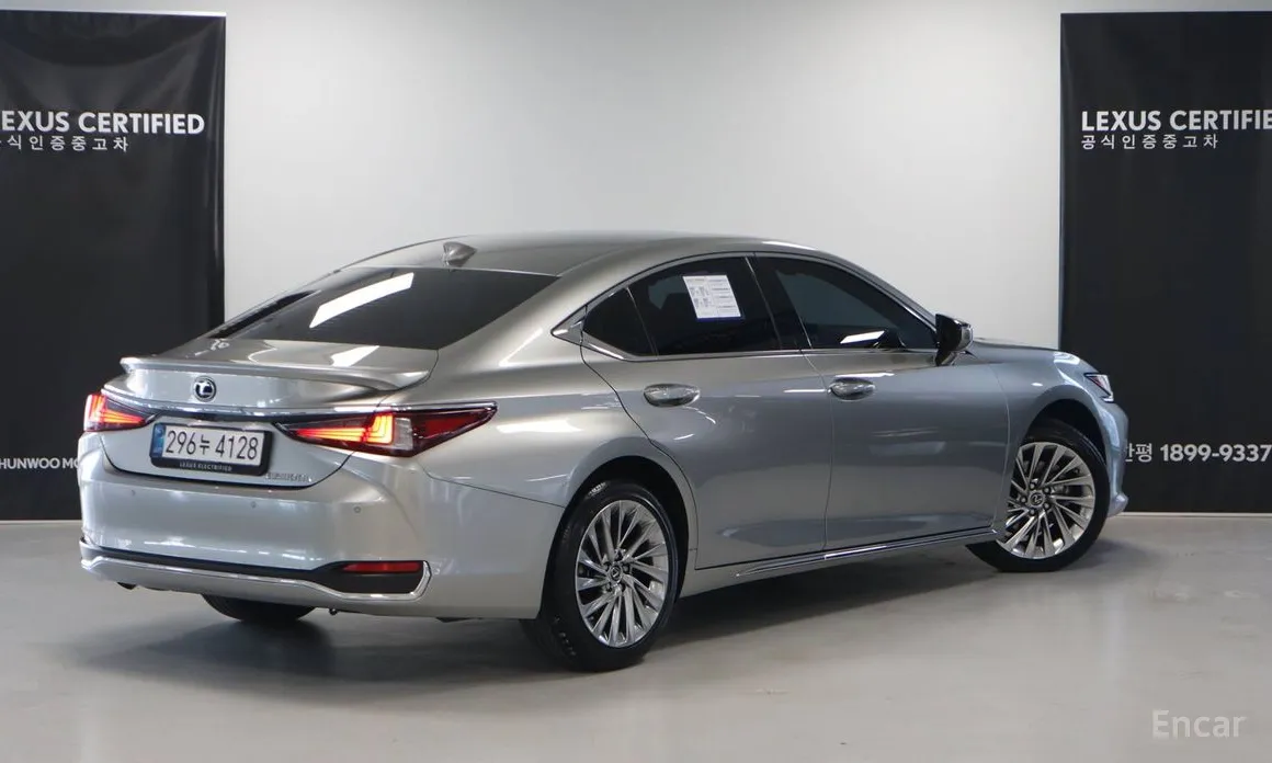 Фото 2 - Lexus ES