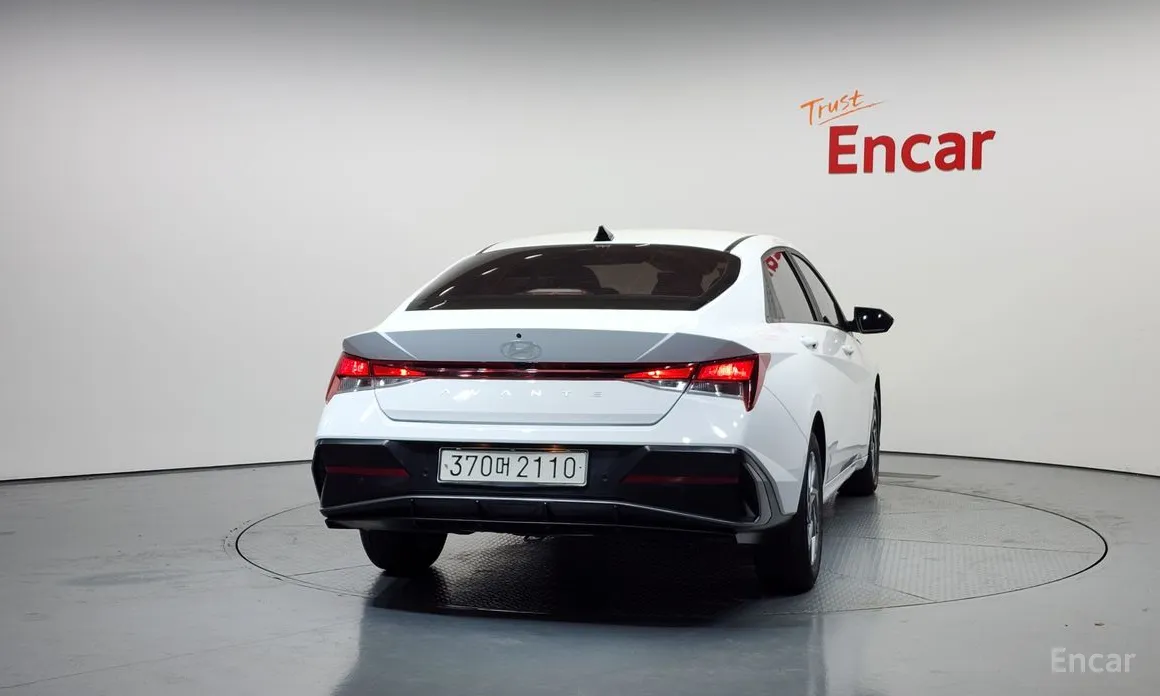 Фото 4 - Hyundai Avante