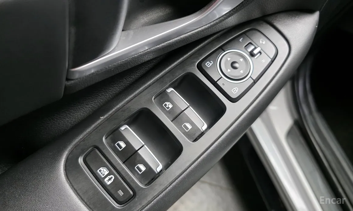 Фото 14 - Hyundai Sonata