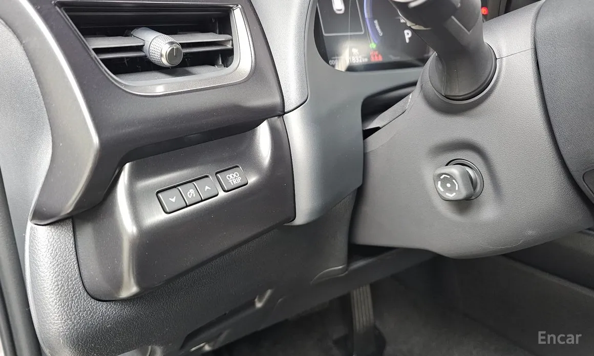 Фото 15 - Lexus UX