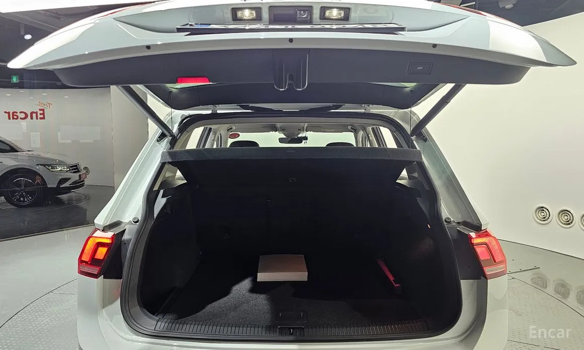 Фото 20 - Volkswagen Tiguan