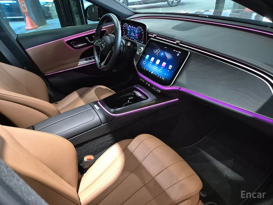 Фото 16 - Mercedes-Benz E-Class