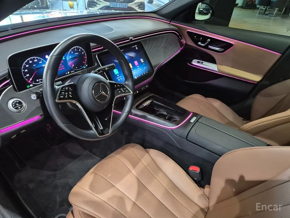 Фото 17 - Mercedes-Benz E-Class