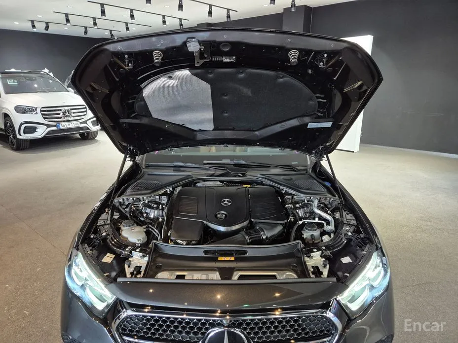 Фото 6 - Mercedes-Benz E-Class