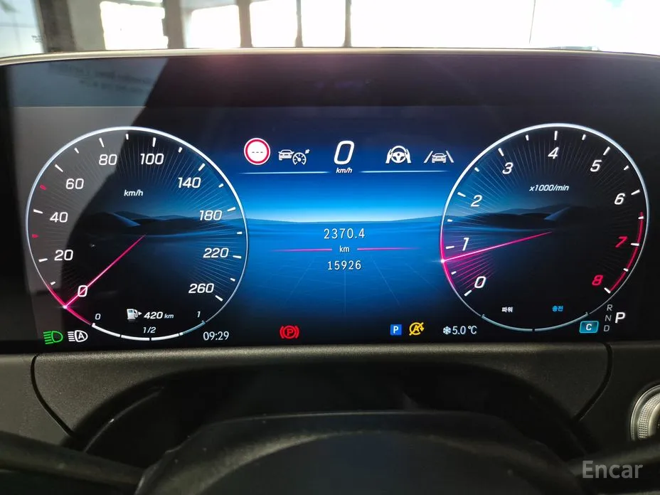 Фото 8 - Mercedes-Benz E-Class