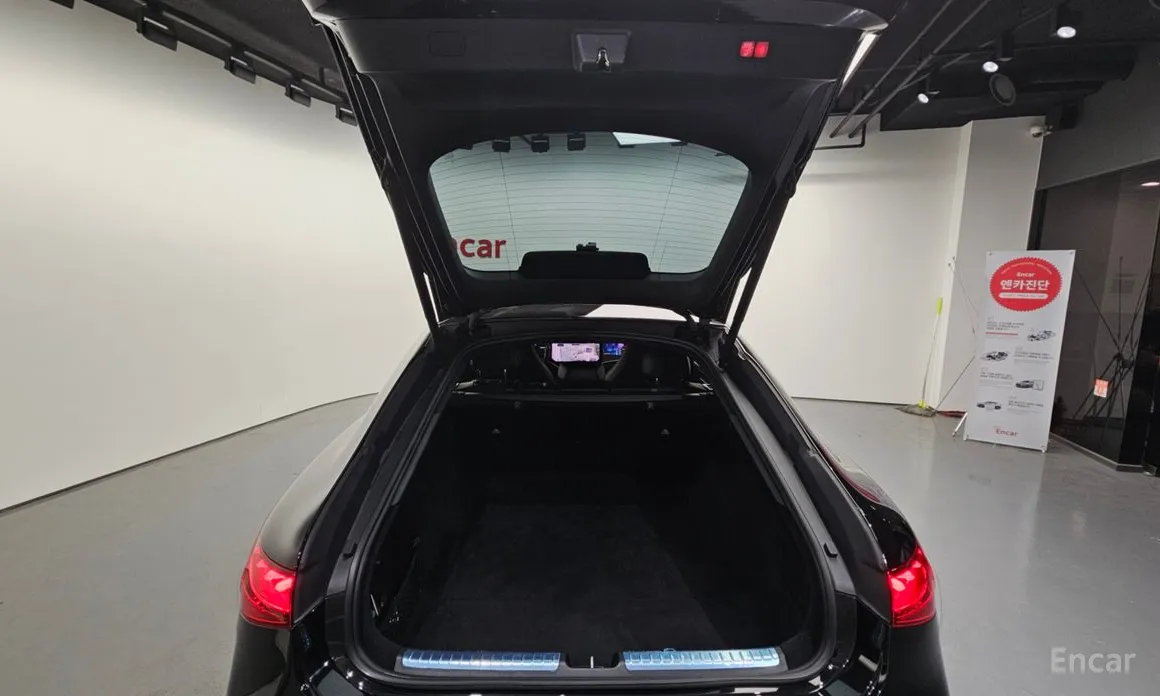 Фото 20 - Mercedes-Benz EQS