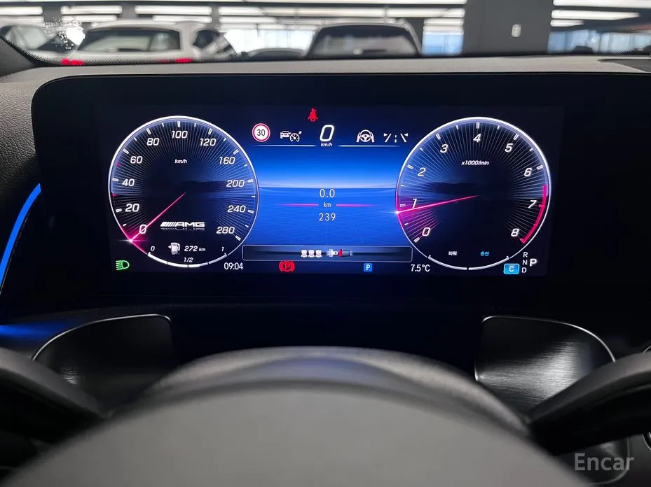 Фото 8 - Mercedes-Benz GLB-Class