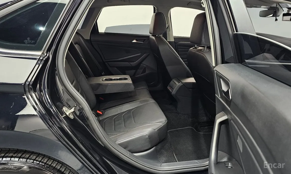 Фото 12 - Volkswagen Jetta