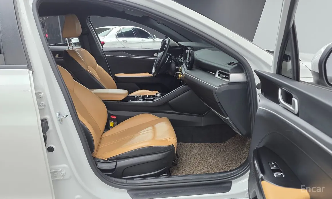 Фото 10 - Kia K5