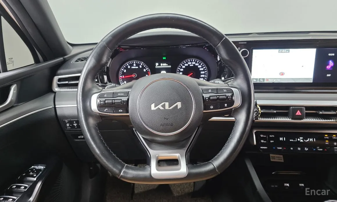 Фото 13 - Kia K5