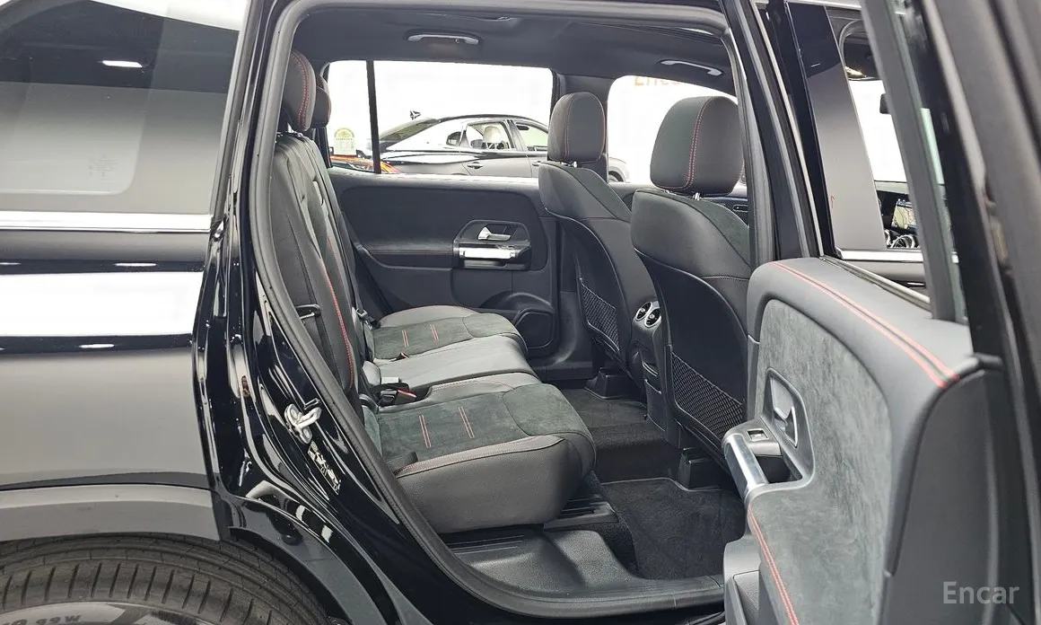 Фото 12 - Mercedes-Benz GLB-Class