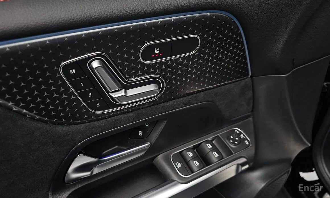 Фото 17 - Mercedes-Benz GLB-Class