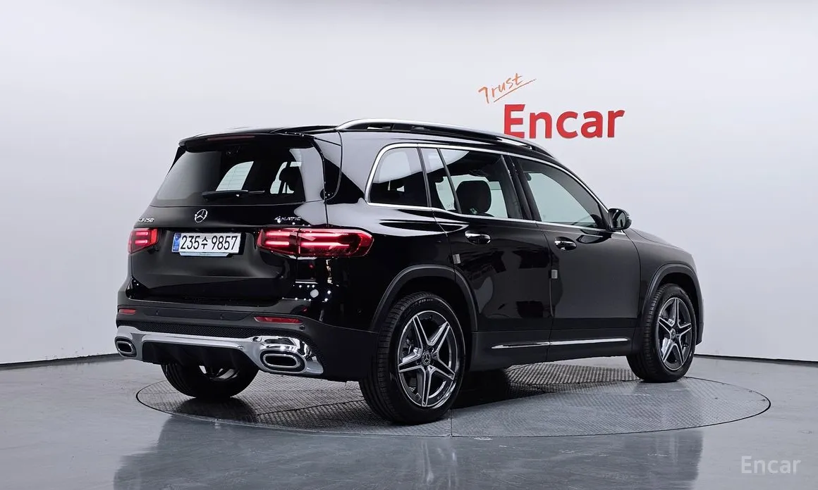 Фото 2 - Mercedes-Benz GLB-Class