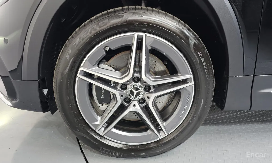 Фото 5 - Mercedes-Benz GLB-Class