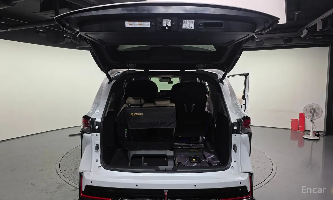 Photo 20 - Toyota Sienna