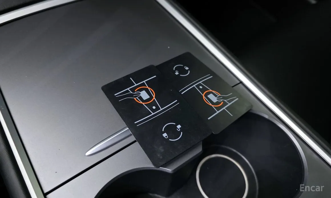 Photo 17 - Tesla Model 3