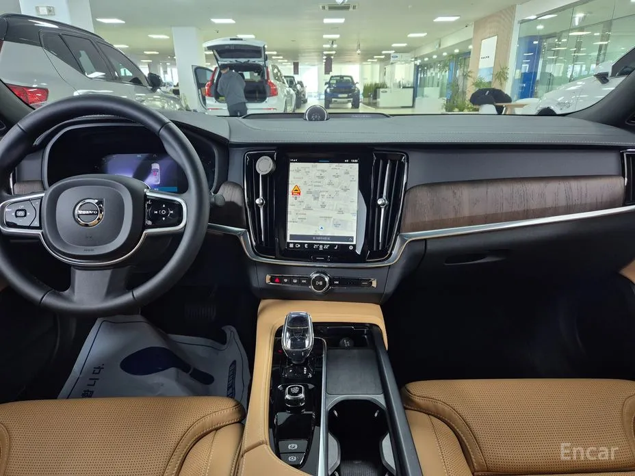 Фото 16 - Volvo S90