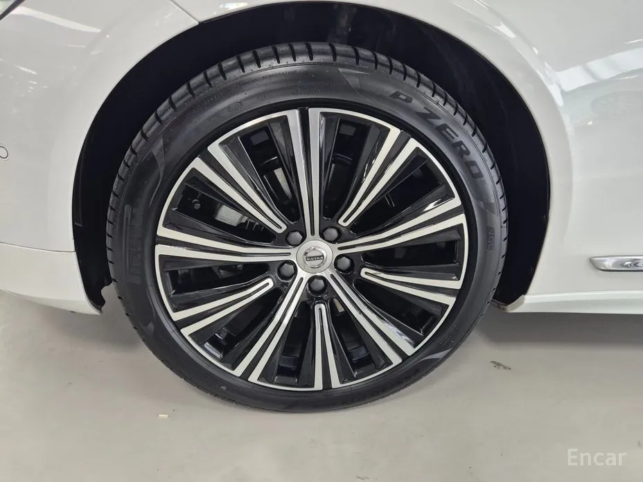 Фото 18 - Volvo S90