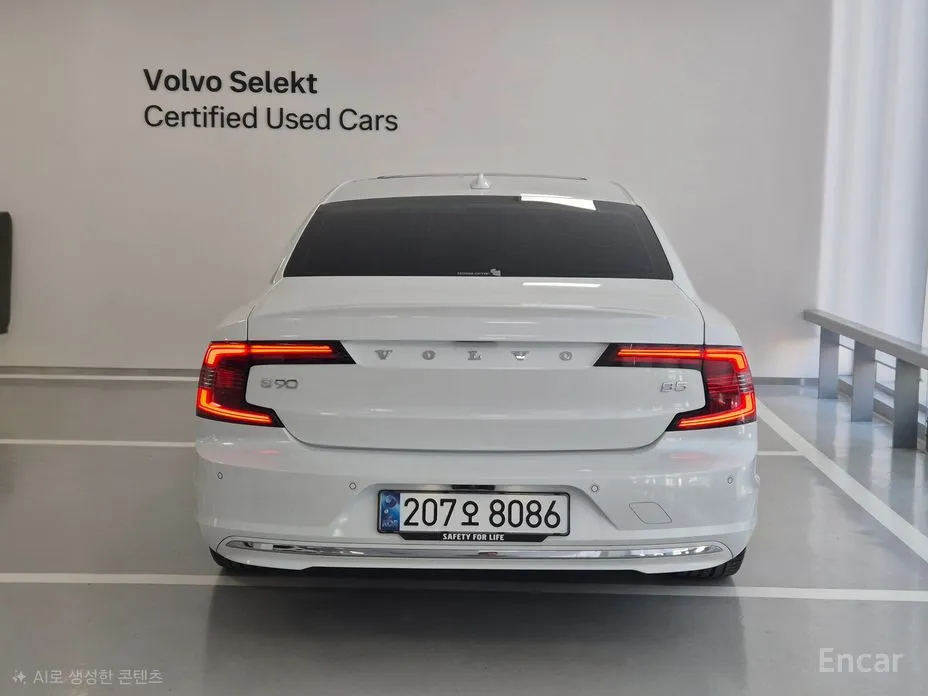 Фото 4 - Volvo S90