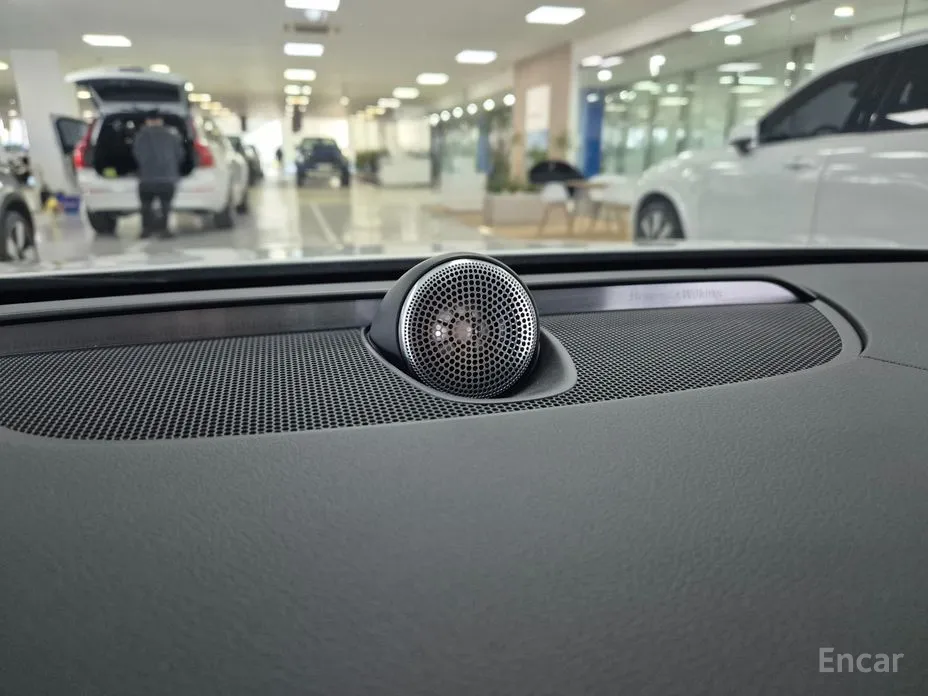 Фото 6 - Volvo S90