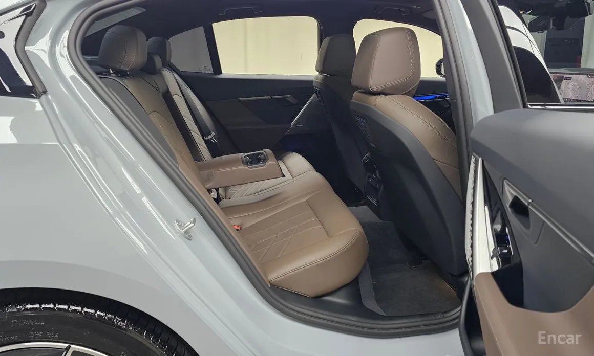 Фото 12 - BMW 5 Series