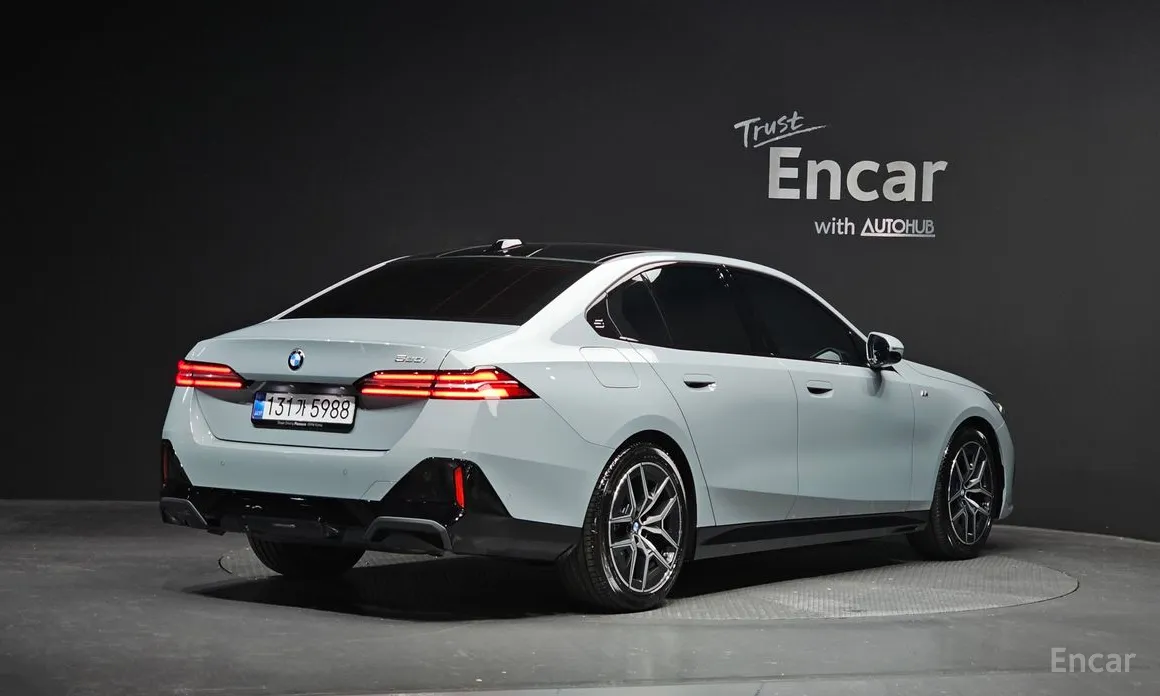 Фото 2 - BMW 5 Series