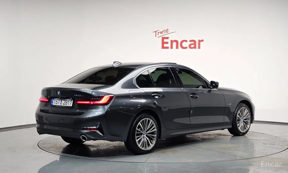 Фото 2 - BMW 3 Series