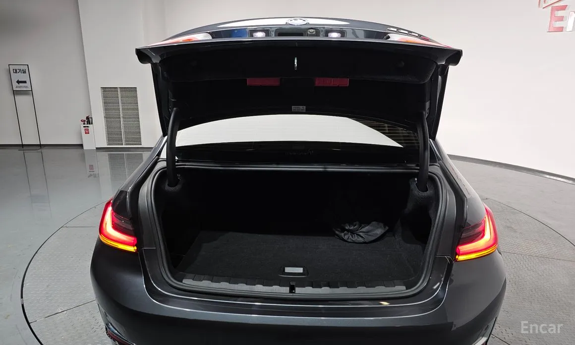 Фото 20 - BMW 3 Series