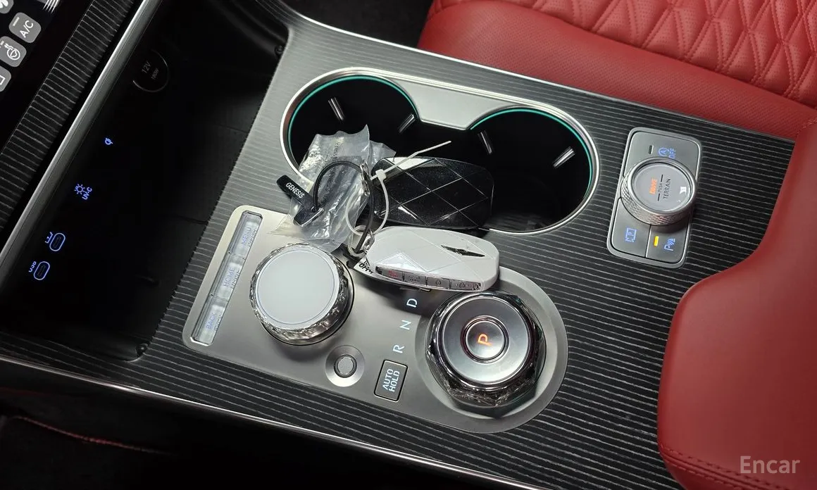 Фото 9 - Genesis GV80