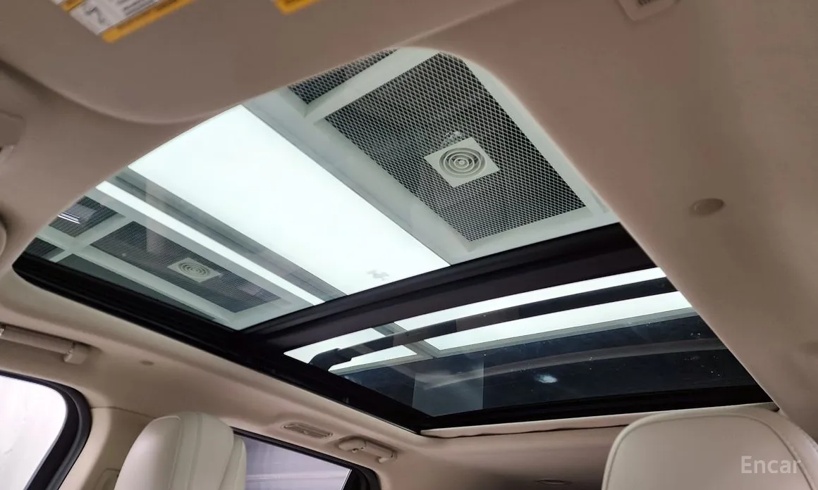 Фото 18 - Lincoln Navigator