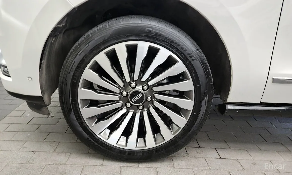 Фото 5 - Lincoln Navigator