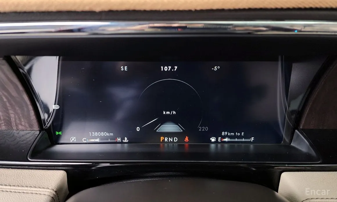 Фото 8 - Lincoln Navigator