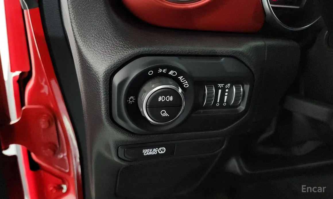 Фото 14 - Jeep Gladiator