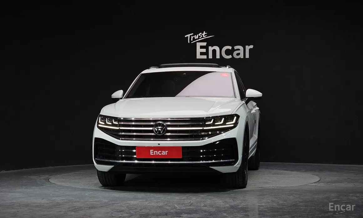 Фото 3 - Volkswagen Touareg