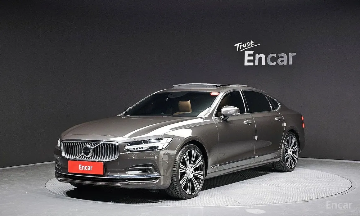 Фото 1 - Volvo S90