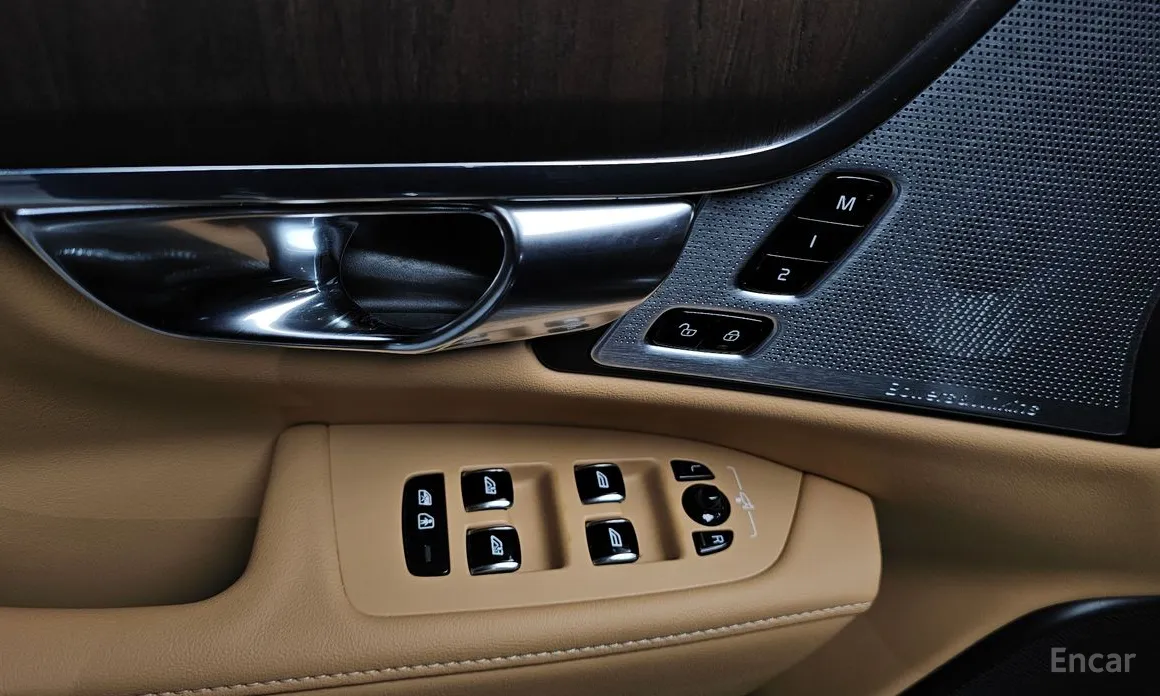 Фото 12 - Volvo S90