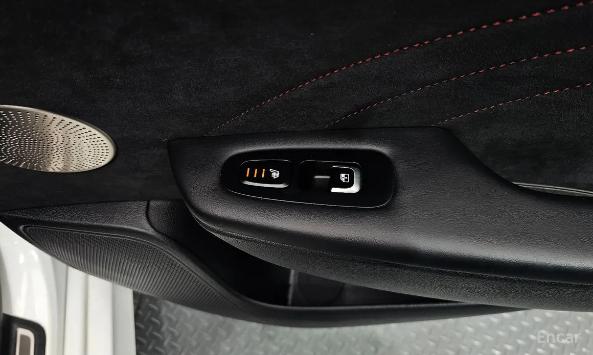 Фото 19 - Kia Stinger