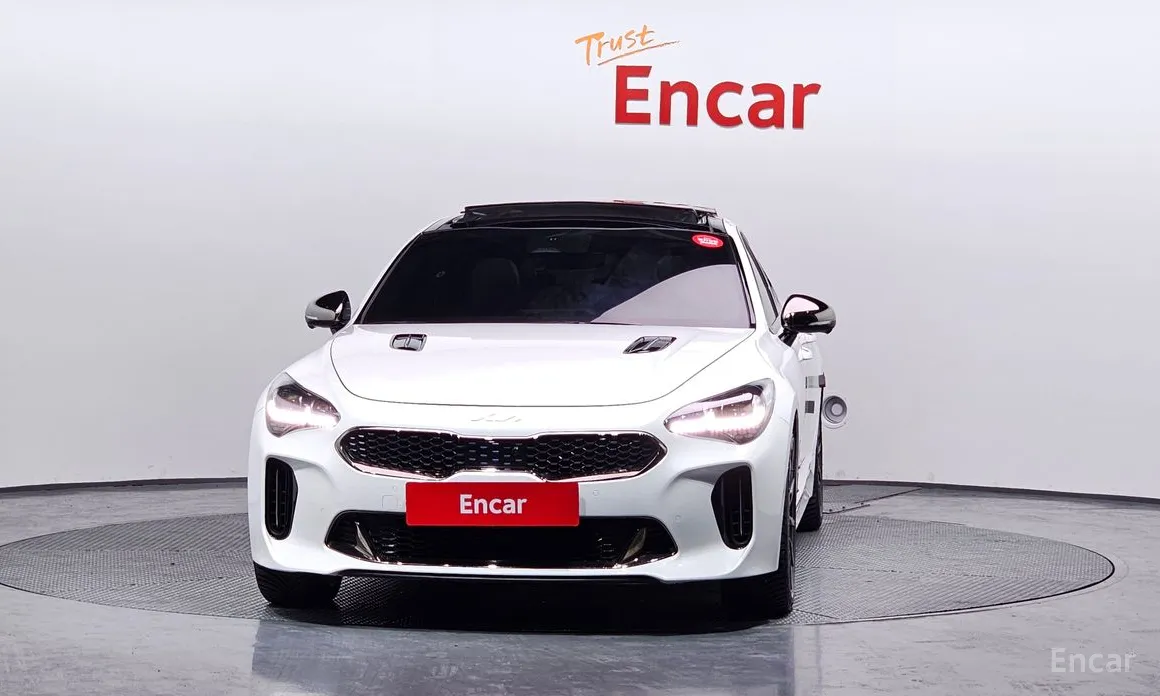 Фото 3 - Kia Stinger