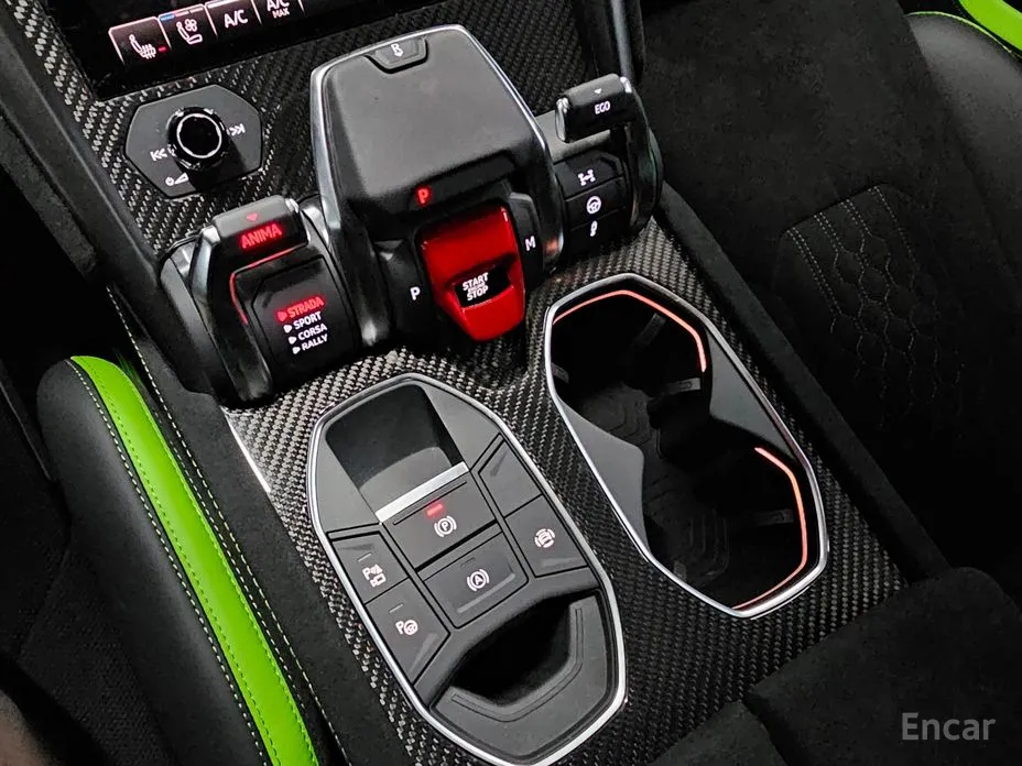 Фото 14 - Lamborghini Urus