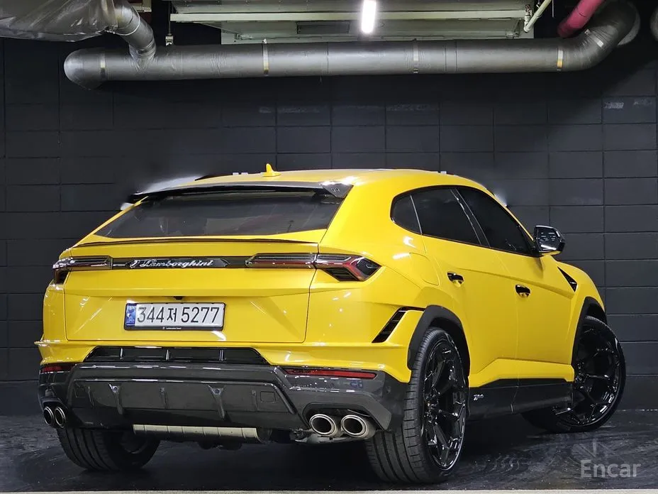 Фото 4 - Lamborghini Urus