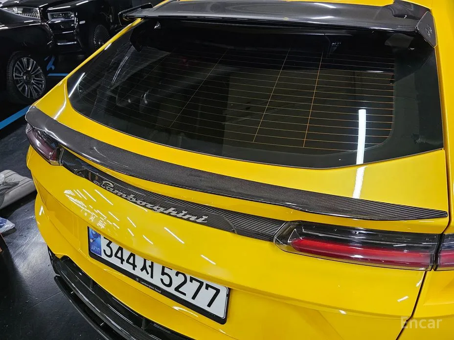 Фото 7 - Lamborghini Urus