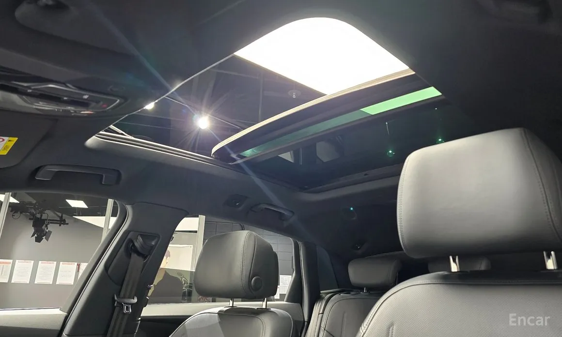 Фото 19 - Audi e-tron