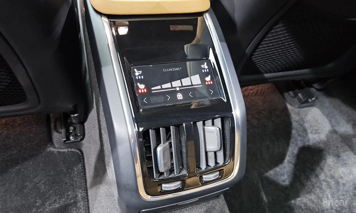 Фото 19 - Volvo S90