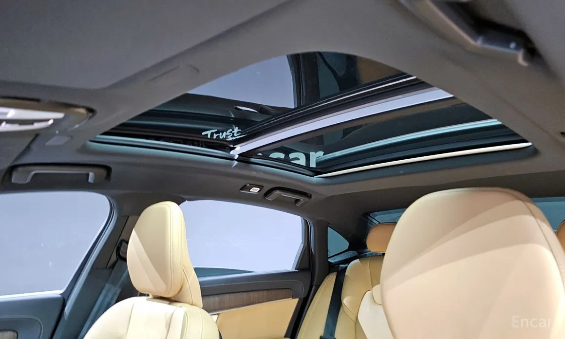 Фото 20 - Volvo S90