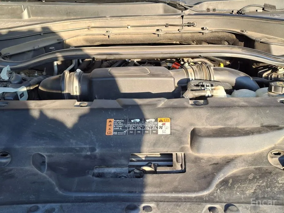 Фото 12 - Lincoln Aviator