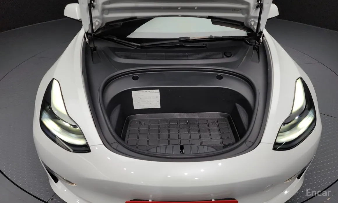 Фото 6 - Tesla Model 3