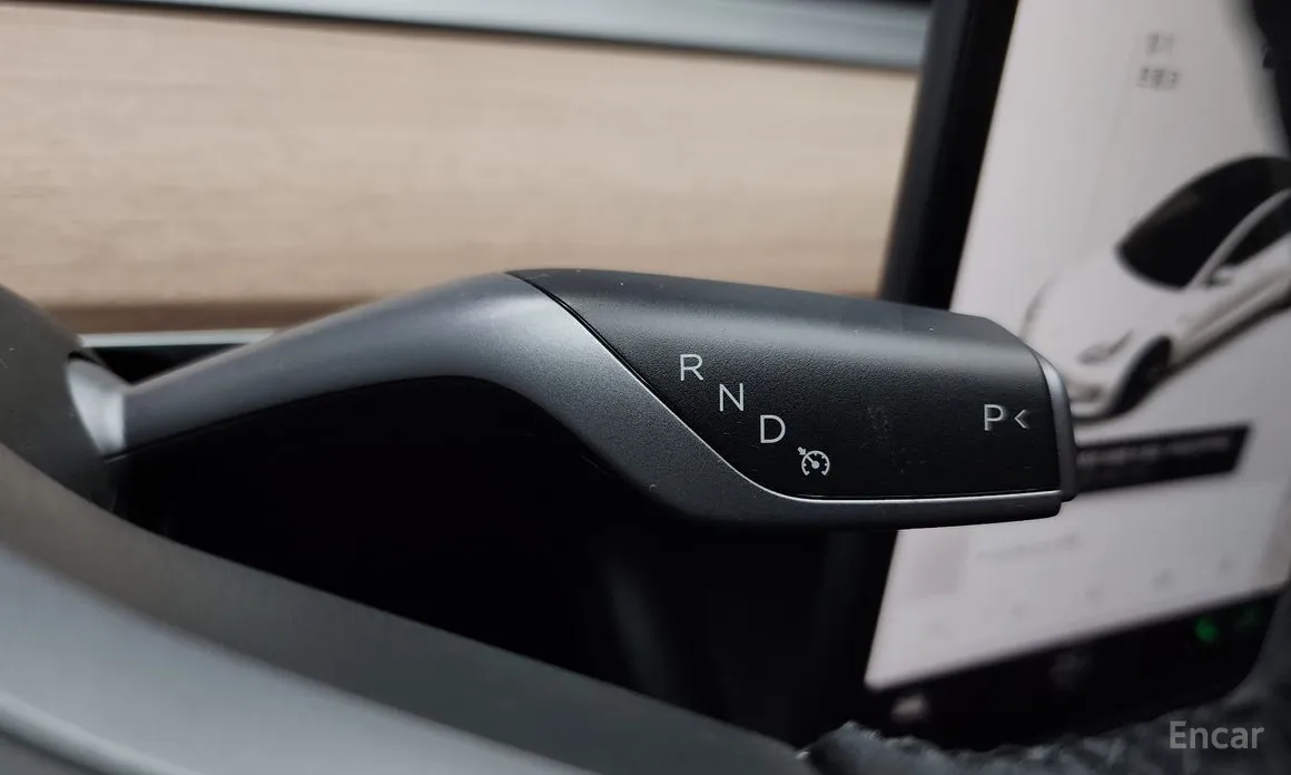 Фото 9 - Tesla Model 3