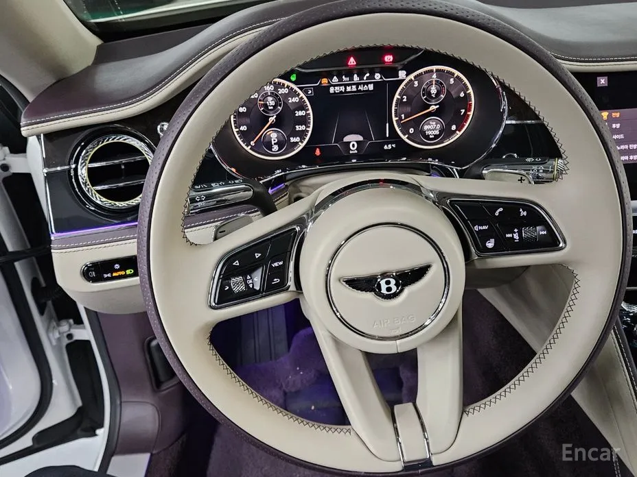 Фото 10 - Bentley Flying Spur