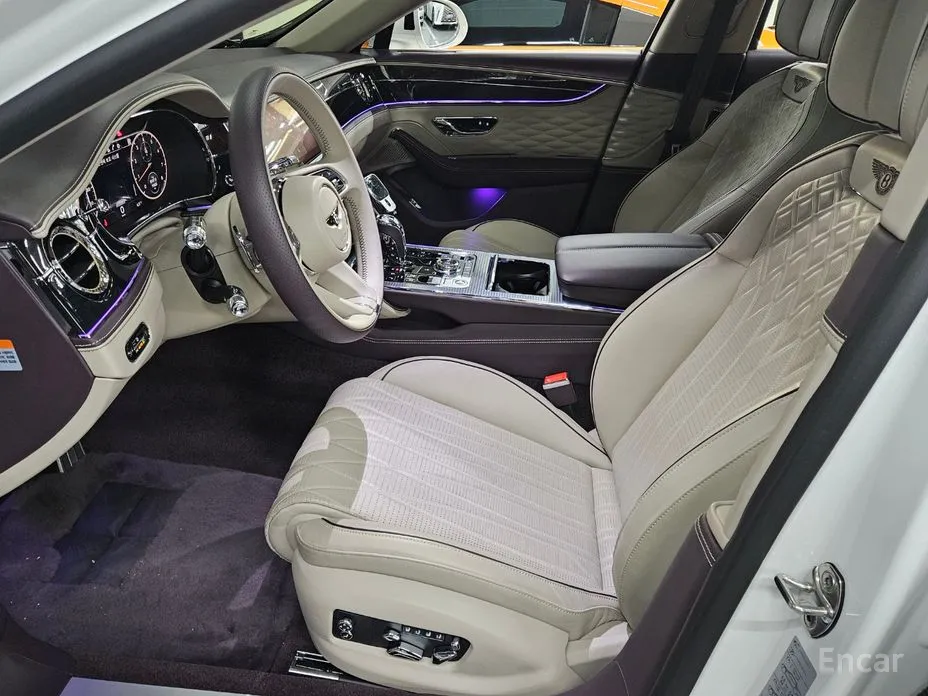 Фото 11 - Bentley Flying Spur